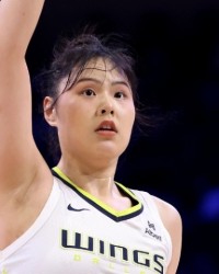 欧冠赔率-佩奇赞李月汝：她在场上可以做很多事 三分球也非常棒